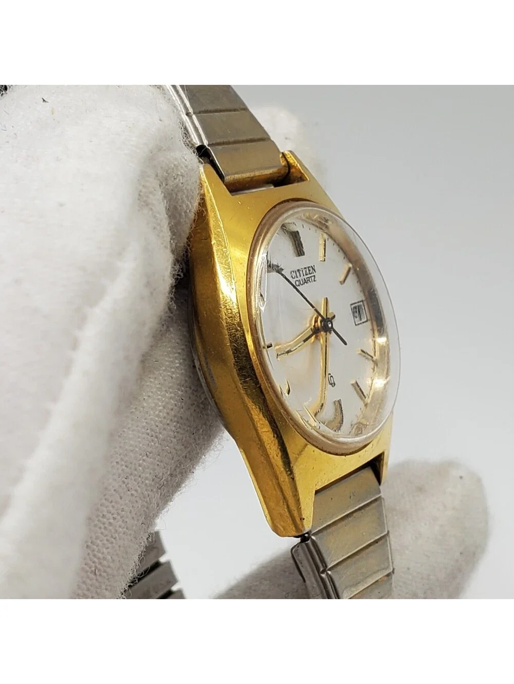 Vintage Citizen CQ Womens Watch  23mm New Battery Gold Tone Date Dial